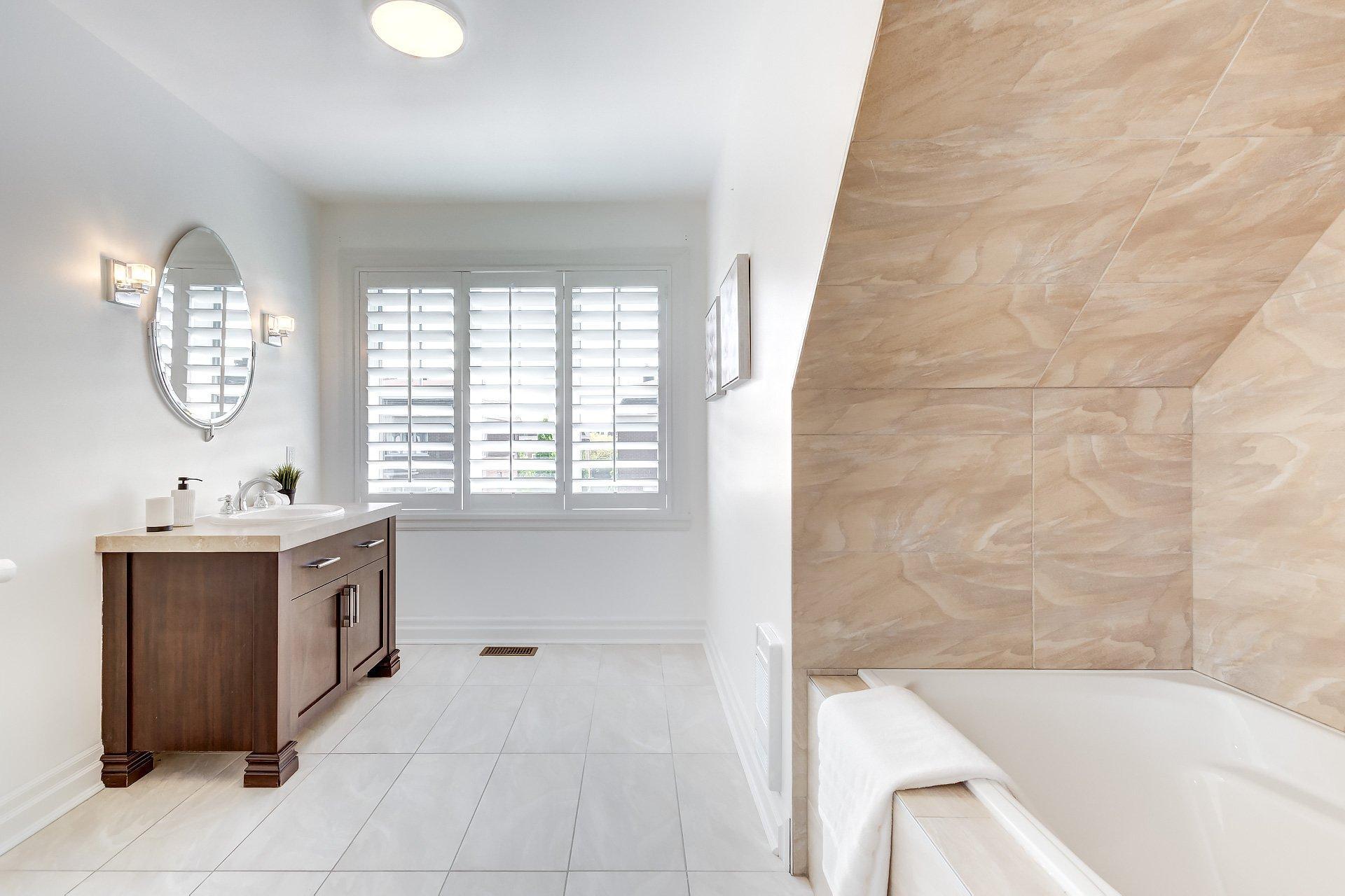 









2880


Rue des Andes

,
Montréal (Saint-Laurent),




QC
H4R3G3

