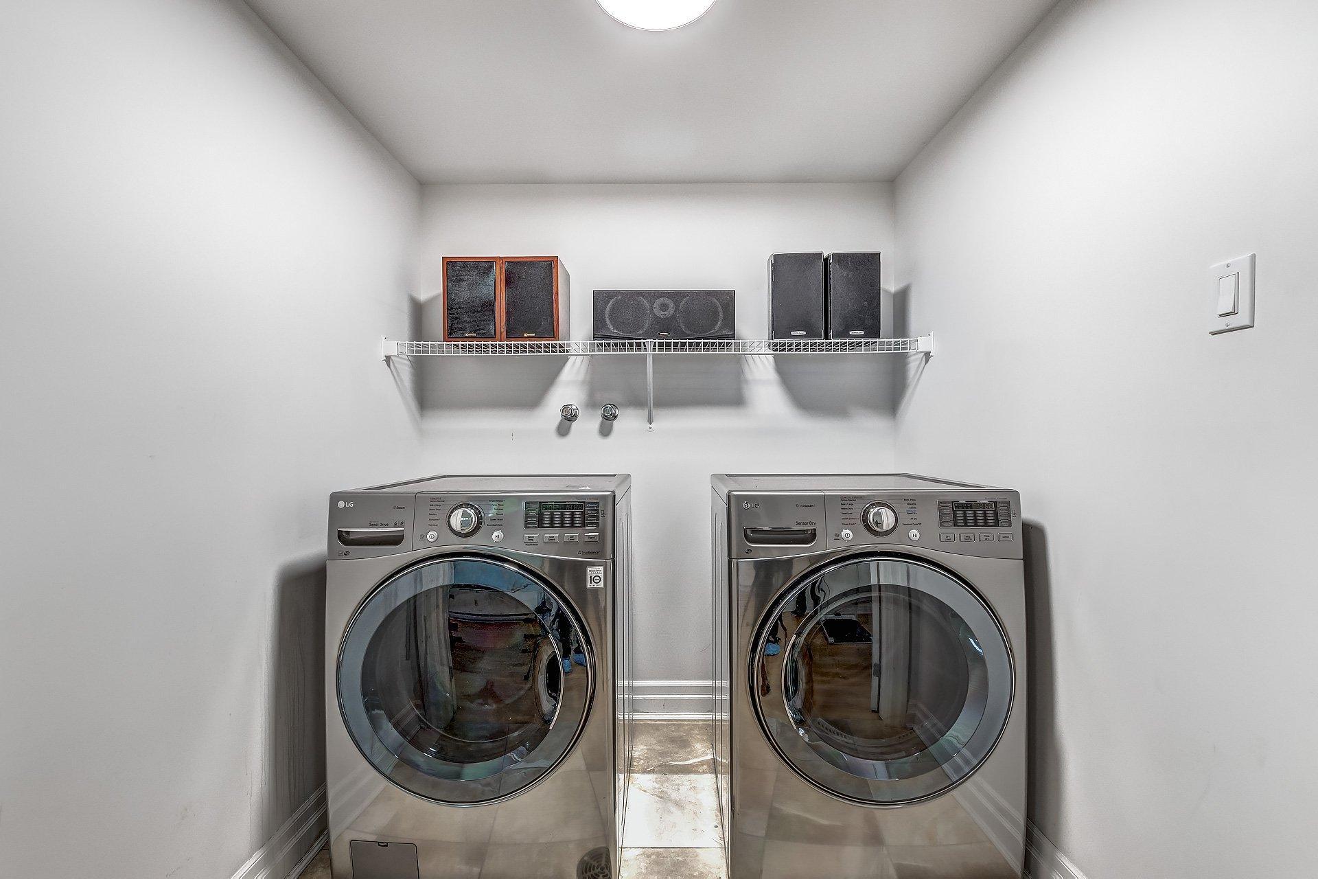 









2880


Rue des Andes

,
Montréal (Saint-Laurent),




QC
H4R3G3

