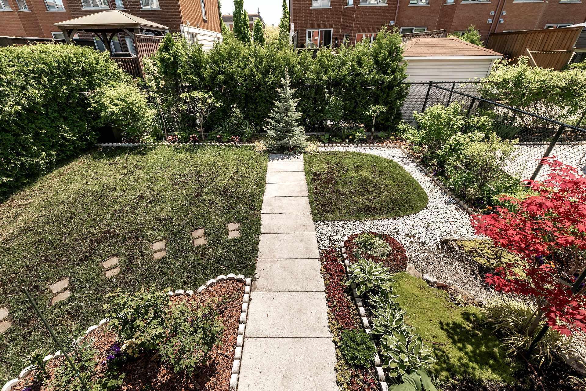 









2880


Rue des Andes

,
Montréal (Saint-Laurent),




QC
H4R3G3


