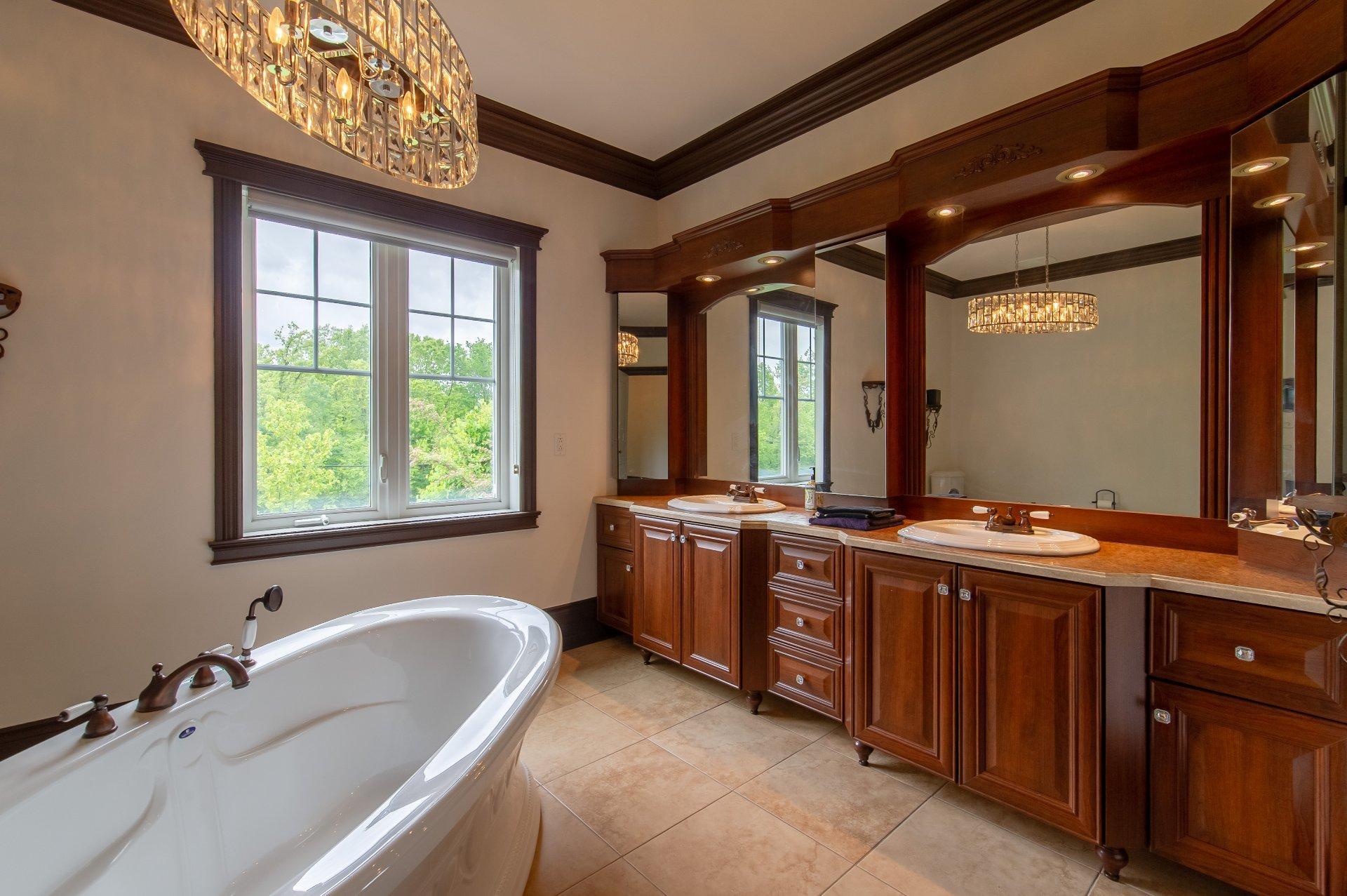 









3591


Ch. Bellerive

,
Carignan,




QC
J3L7K4

