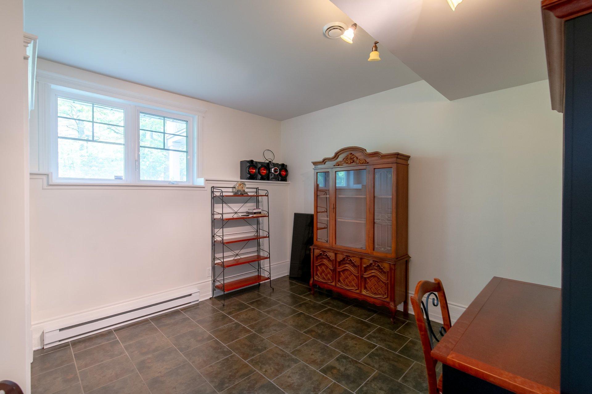









3591


Ch. Bellerive

,
Carignan,




QC
J3L7K4


