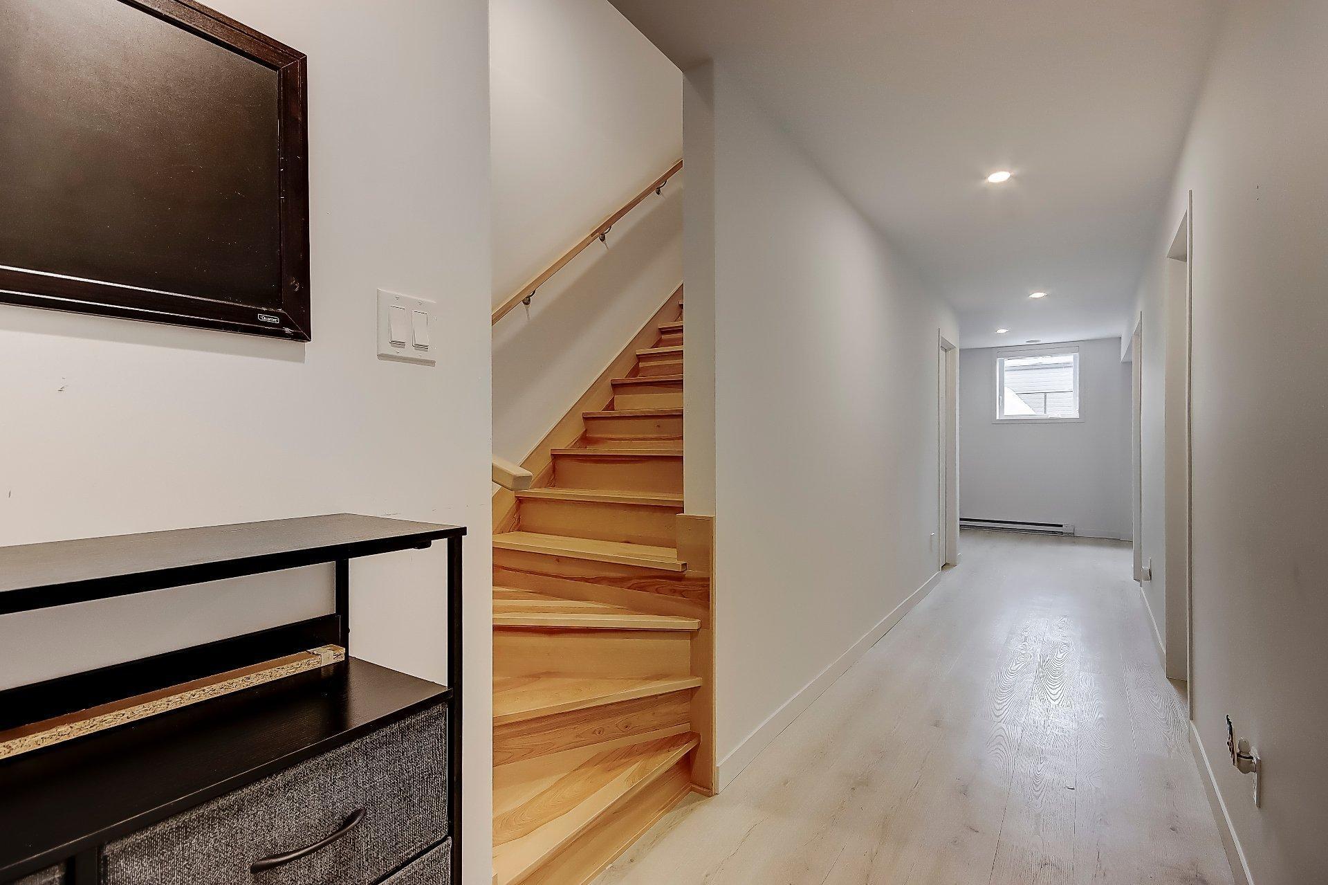 









220


Rue Robert-Jones

, 102,
Saint-Jean-sur-Richelieu,




QC
J2X0E2

