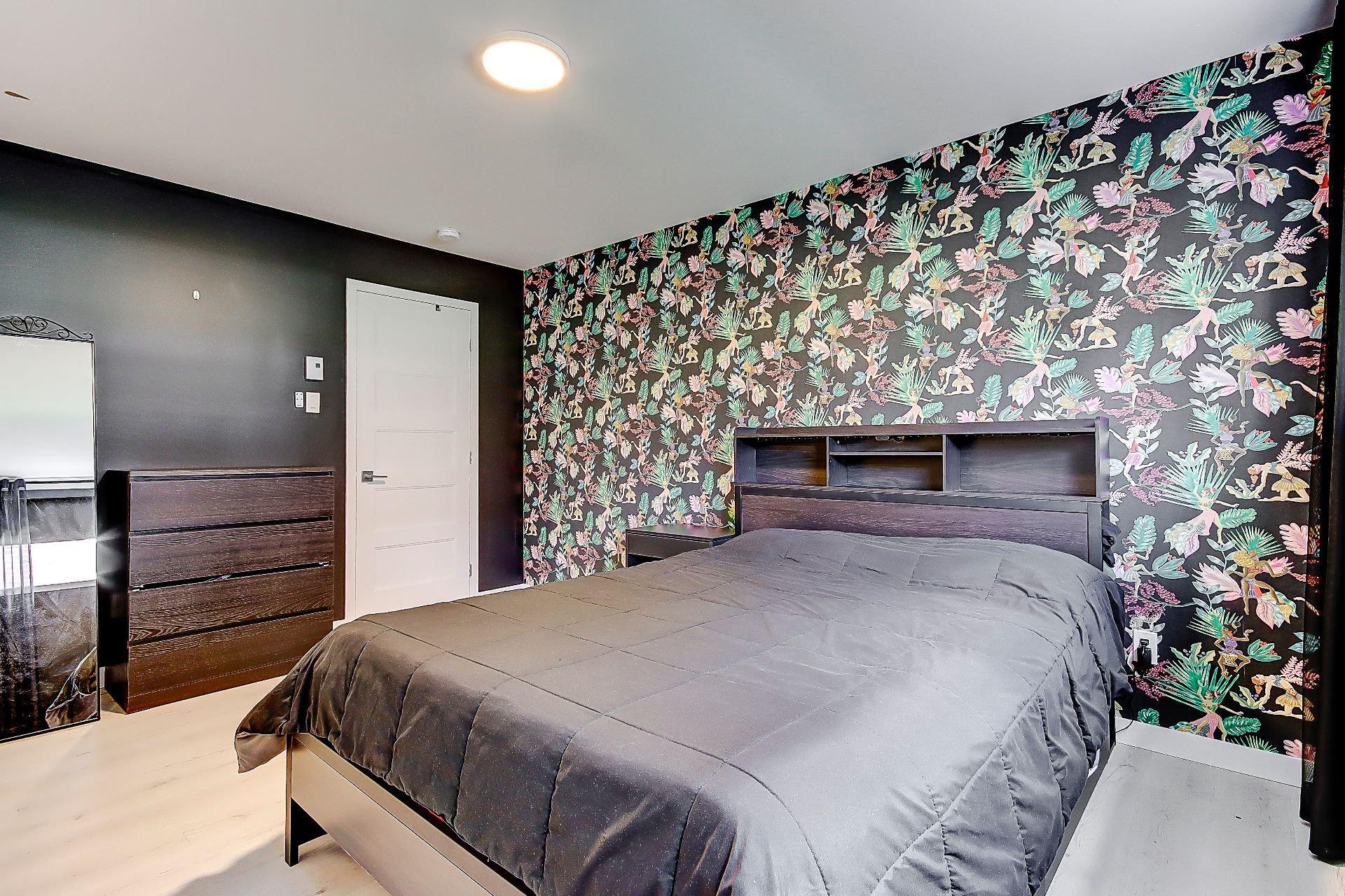 









220


Rue Robert-Jones

, 102,
Saint-Jean-sur-Richelieu,




QC
J2X0E2

