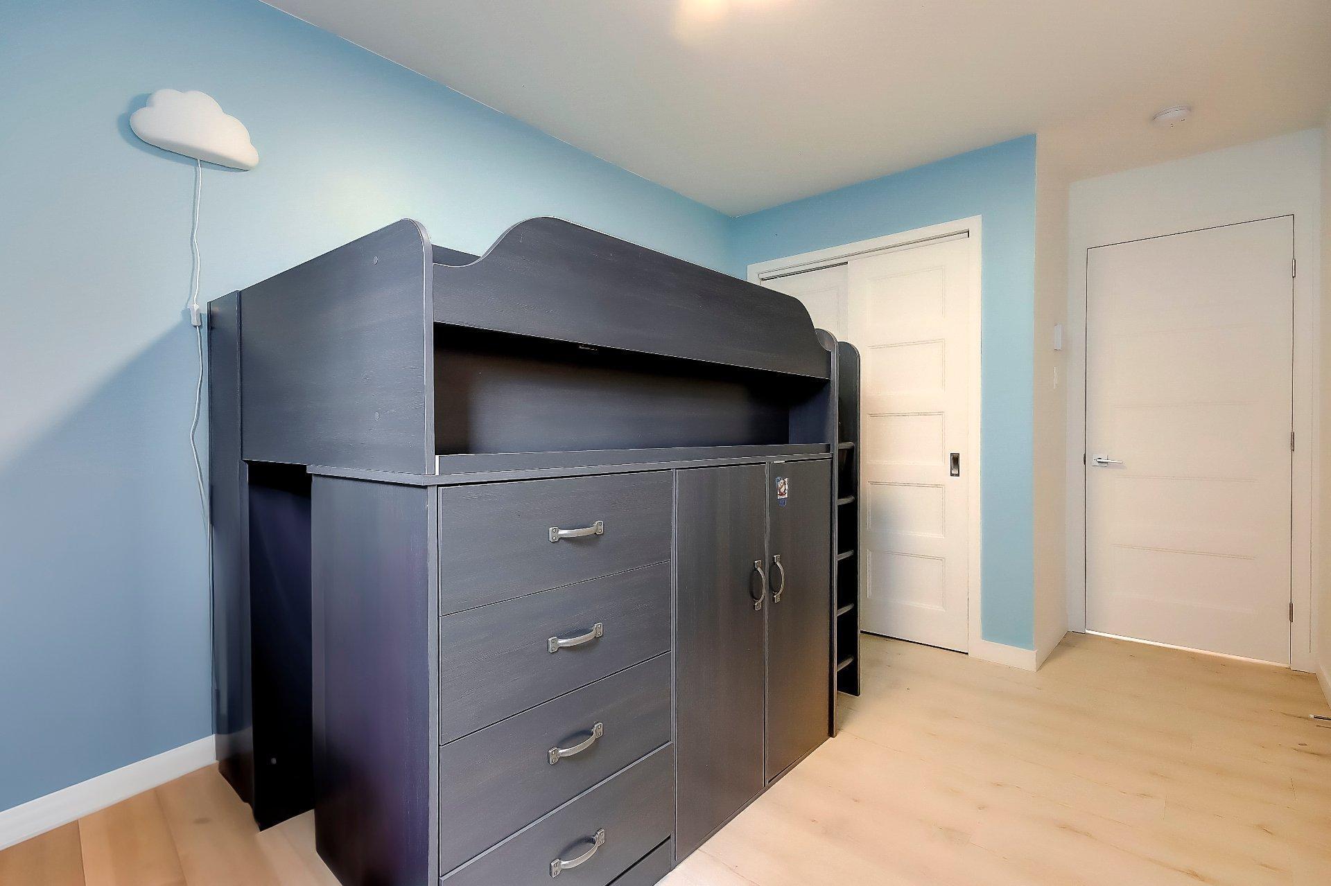 









220


Rue Robert-Jones

, 102,
Saint-Jean-sur-Richelieu,




QC
J2X0E2

