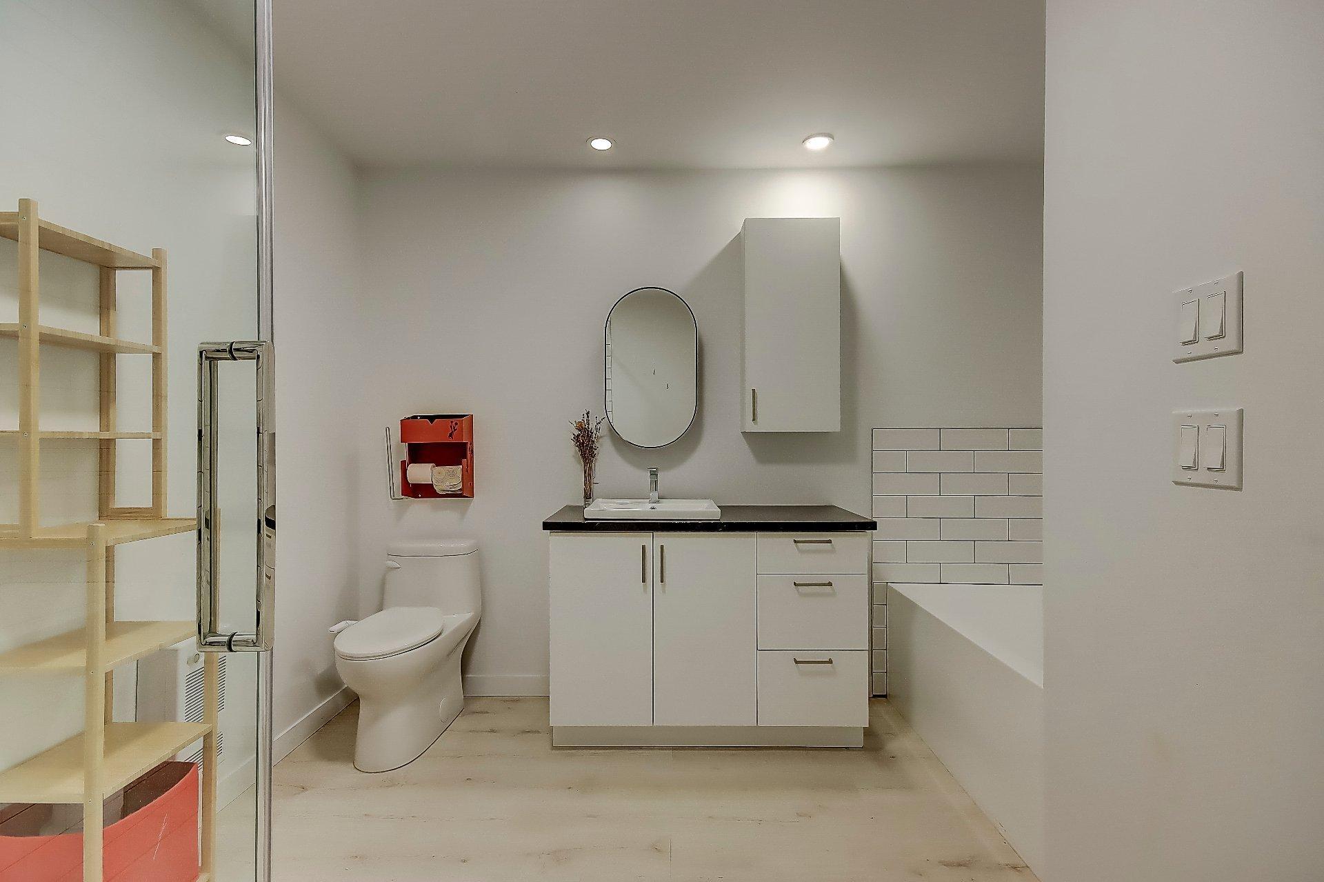 









220


Rue Robert-Jones

, 102,
Saint-Jean-sur-Richelieu,




QC
J2X0E2

