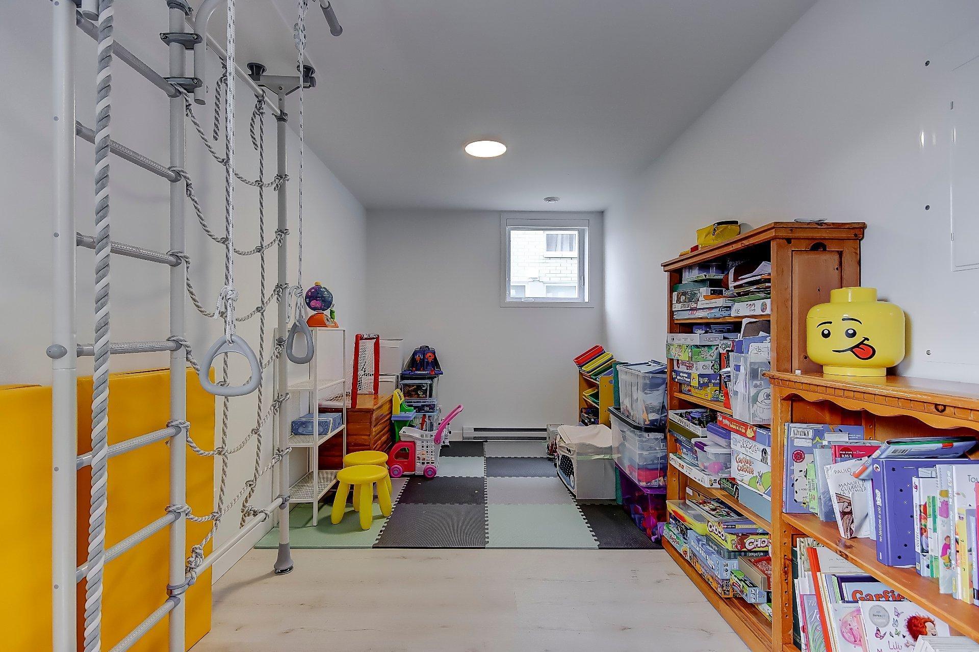 









220


Rue Robert-Jones

, 102,
Saint-Jean-sur-Richelieu,




QC
J2X0E2

