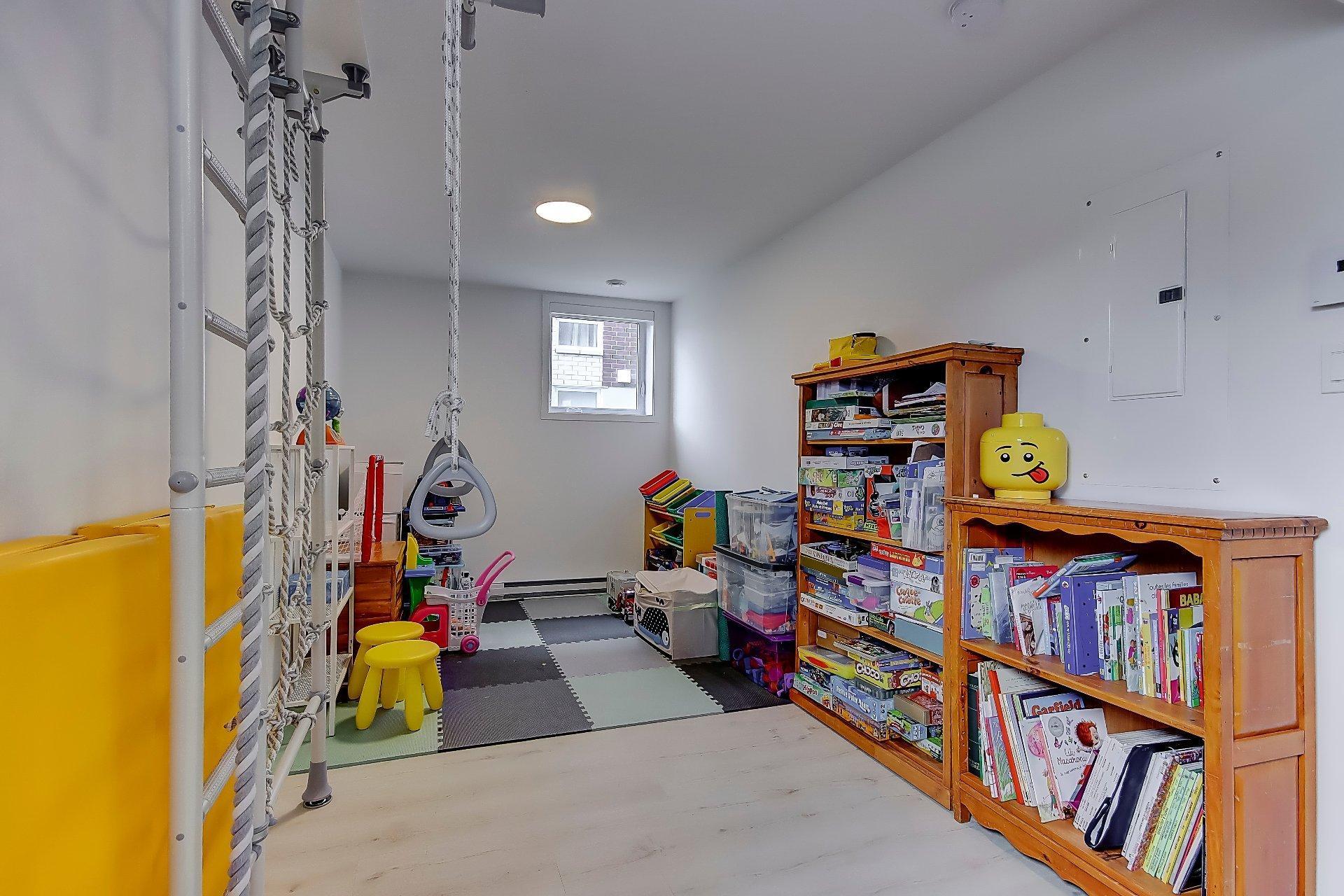 









220


Rue Robert-Jones

, 102,
Saint-Jean-sur-Richelieu,




QC
J2X0E2

