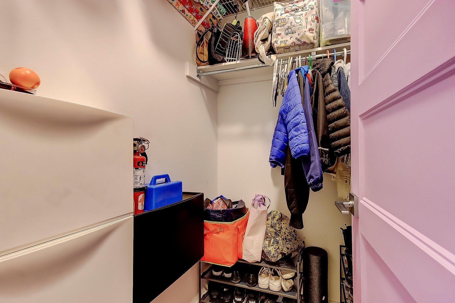 









220


Rue Robert-Jones

, 102,
Saint-Jean-sur-Richelieu,




QC
J2X0E2

