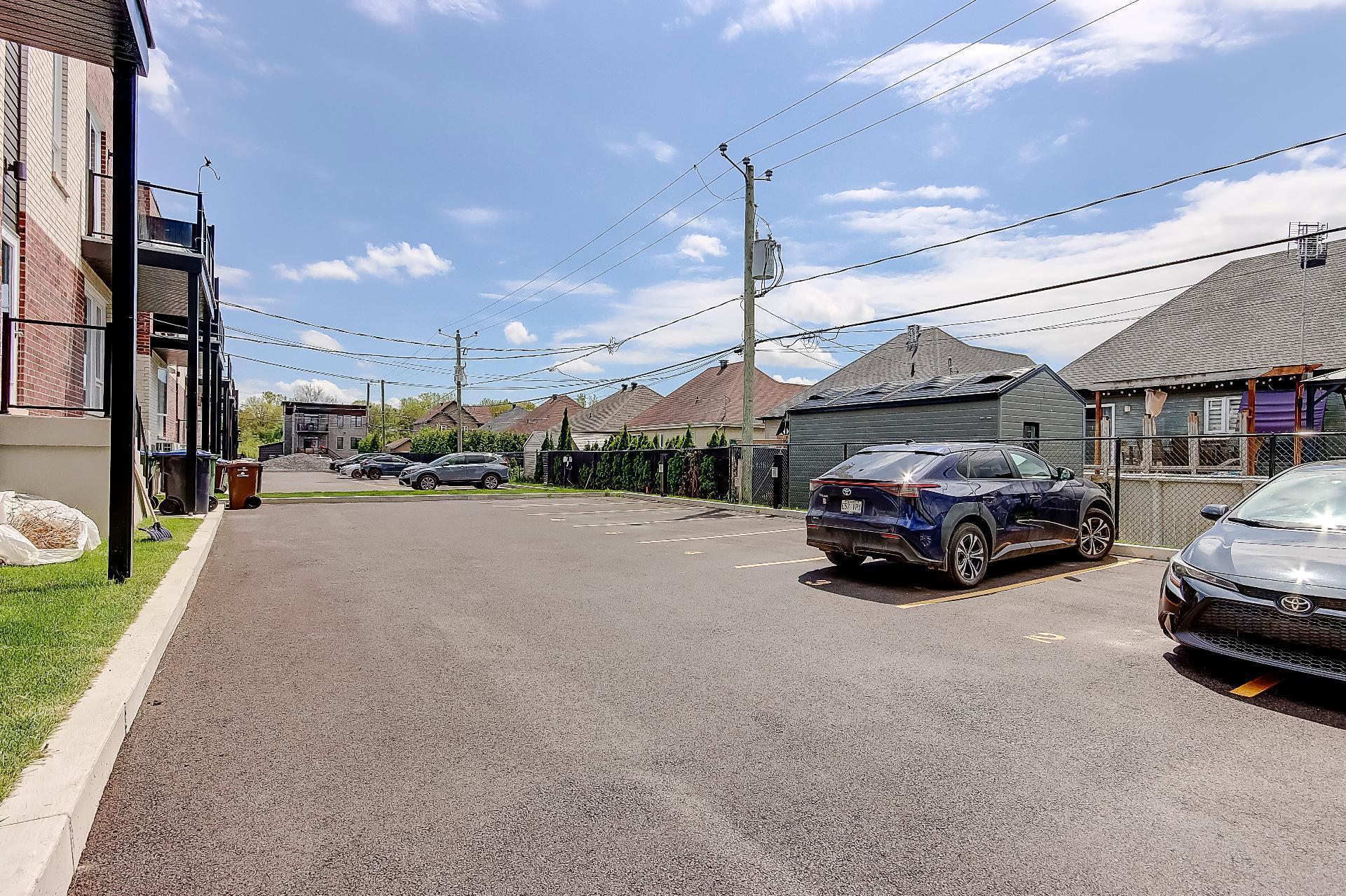 









220


Rue Robert-Jones

, 102,
Saint-Jean-sur-Richelieu,




QC
J2X0E2

