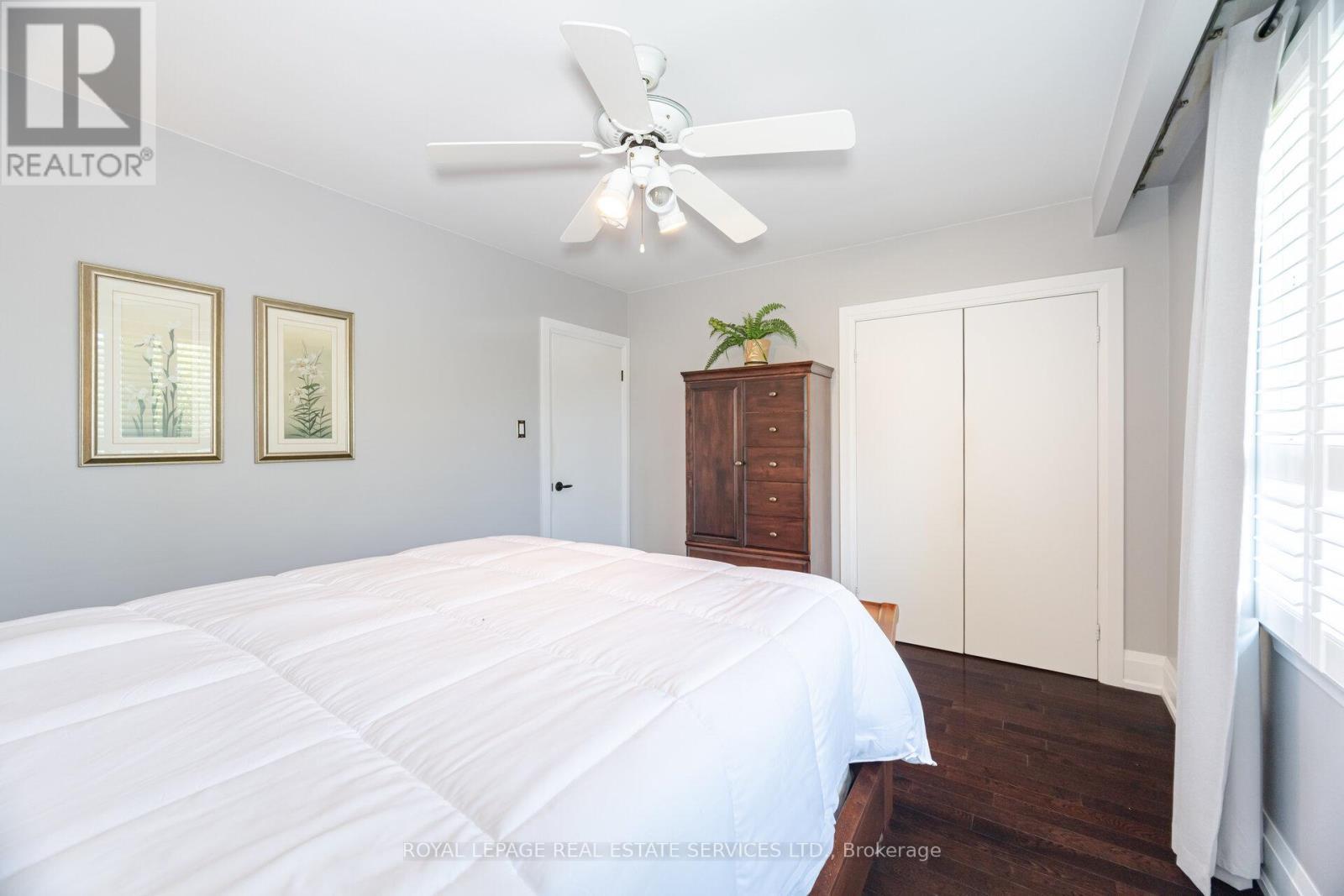 












26 ALANMEADE CRESCENT

,
Toronto,




Ontario
M9B2H3


