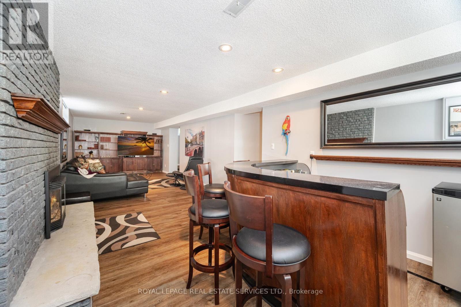 












26 ALANMEADE CRESCENT

,
Toronto,




Ontario
M9B2H3

