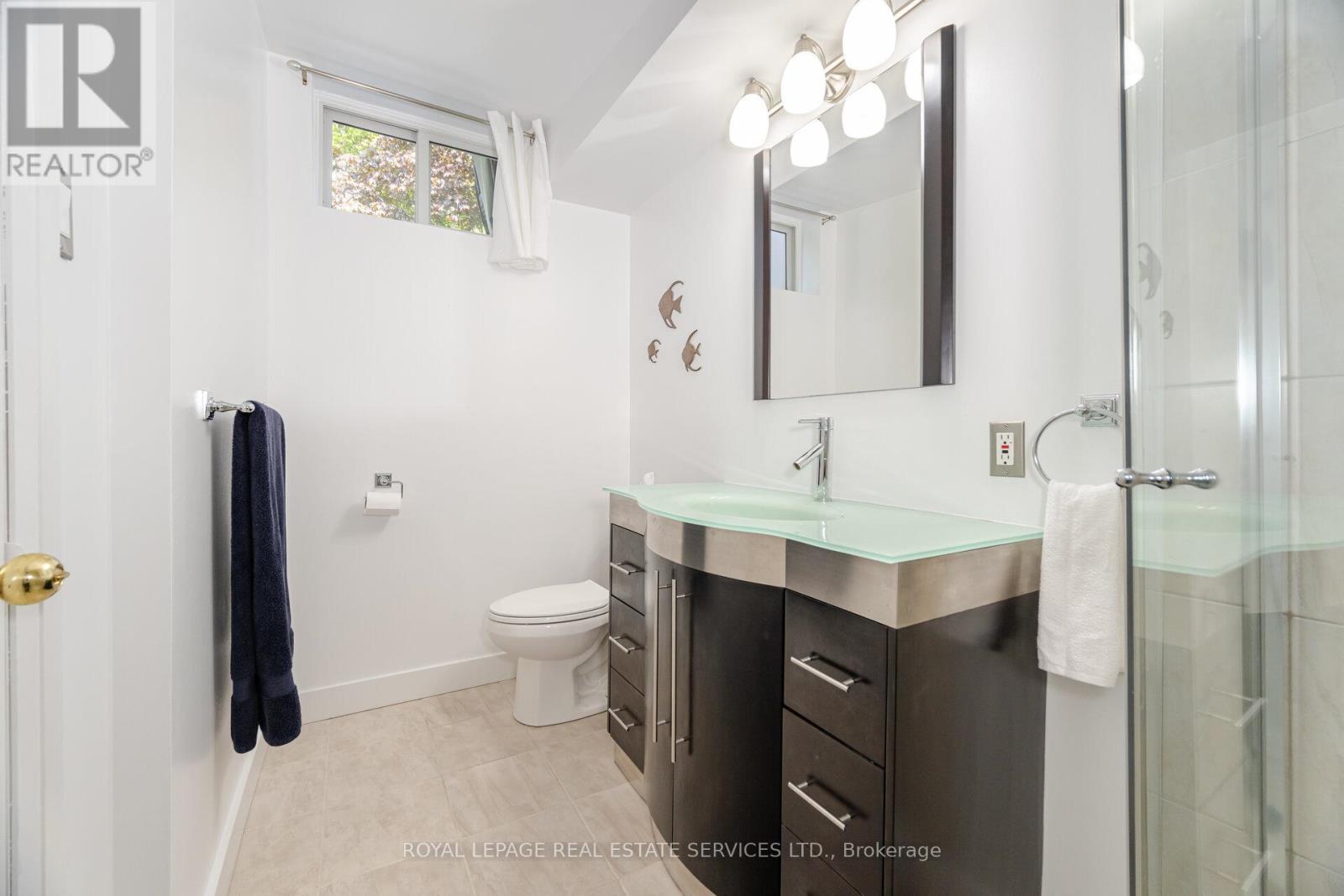 












26 ALANMEADE CRESCENT

,
Toronto,




Ontario
M9B2H3


