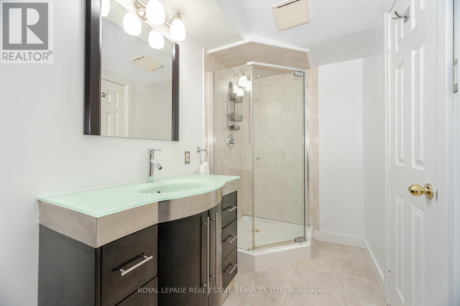 












26 ALANMEADE CRESCENT

,
Toronto,




Ontario
M9B2H3

