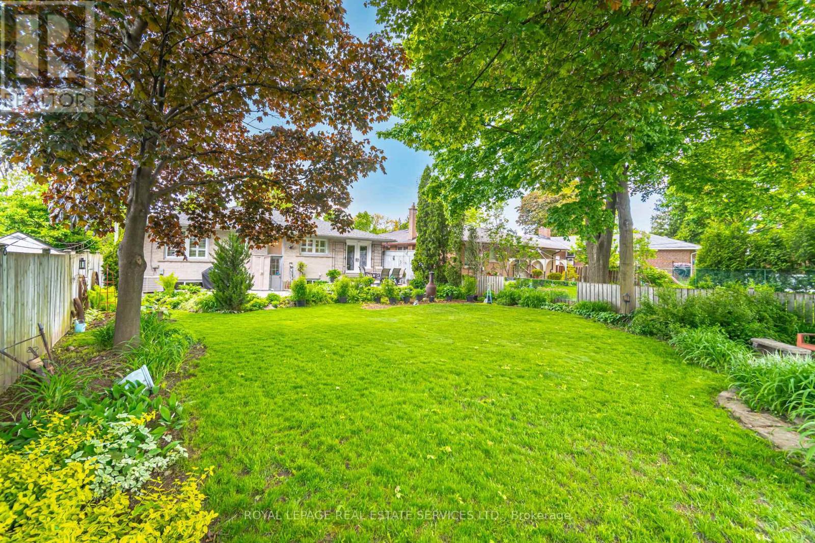 












26 ALANMEADE CRESCENT

,
Toronto,




Ontario
M9B2H3

