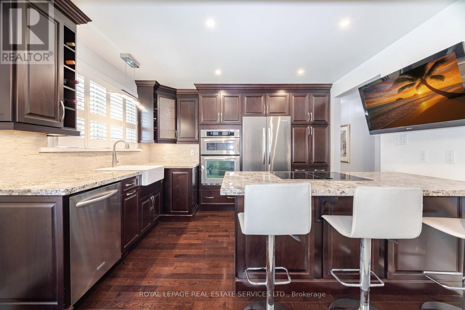 












26 ALANMEADE CRESCENT

,
Toronto,




Ontario
M9B2H3

