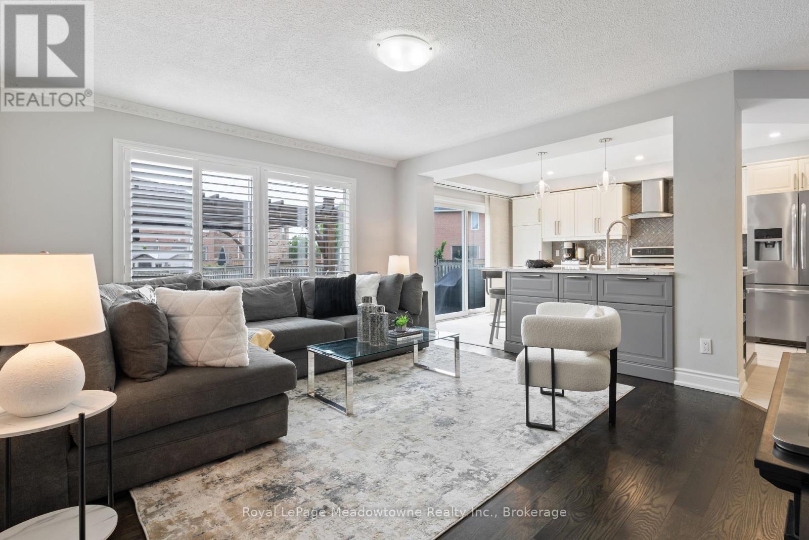 












824 GAZLEY CIRCLE

,
Milton (BE Beaty),




Ontario
L9T6M2

