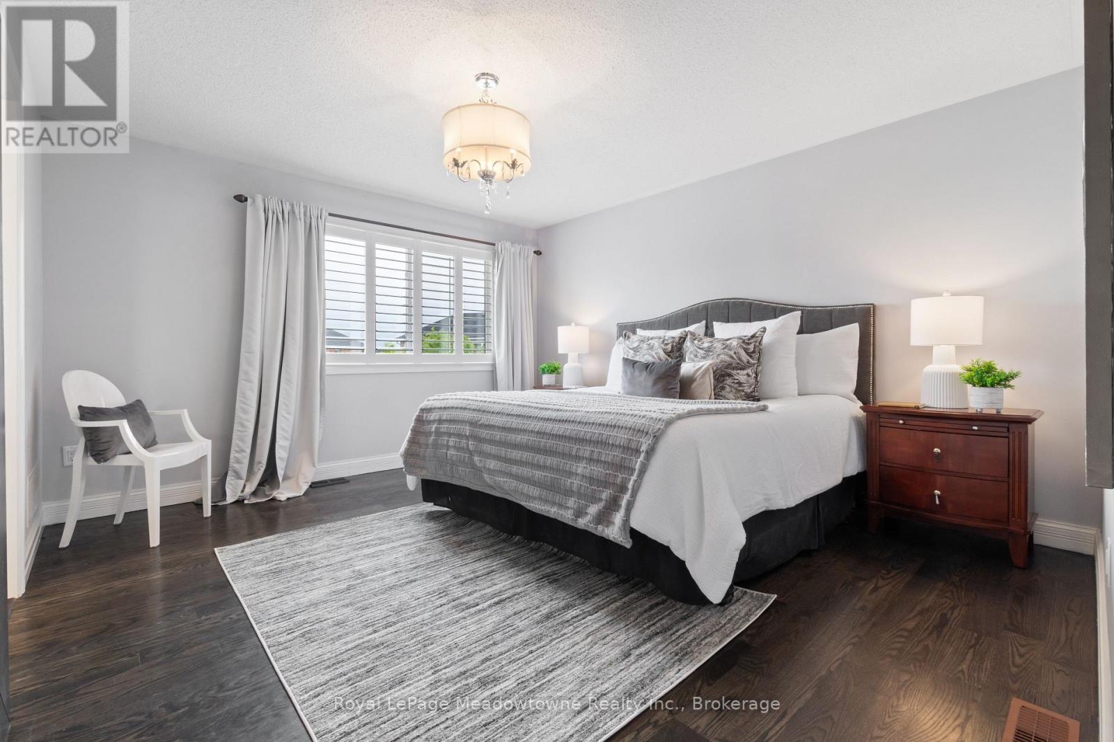 












824 GAZLEY CIRCLE

,
Milton (BE Beaty),




Ontario
L9T6M2

