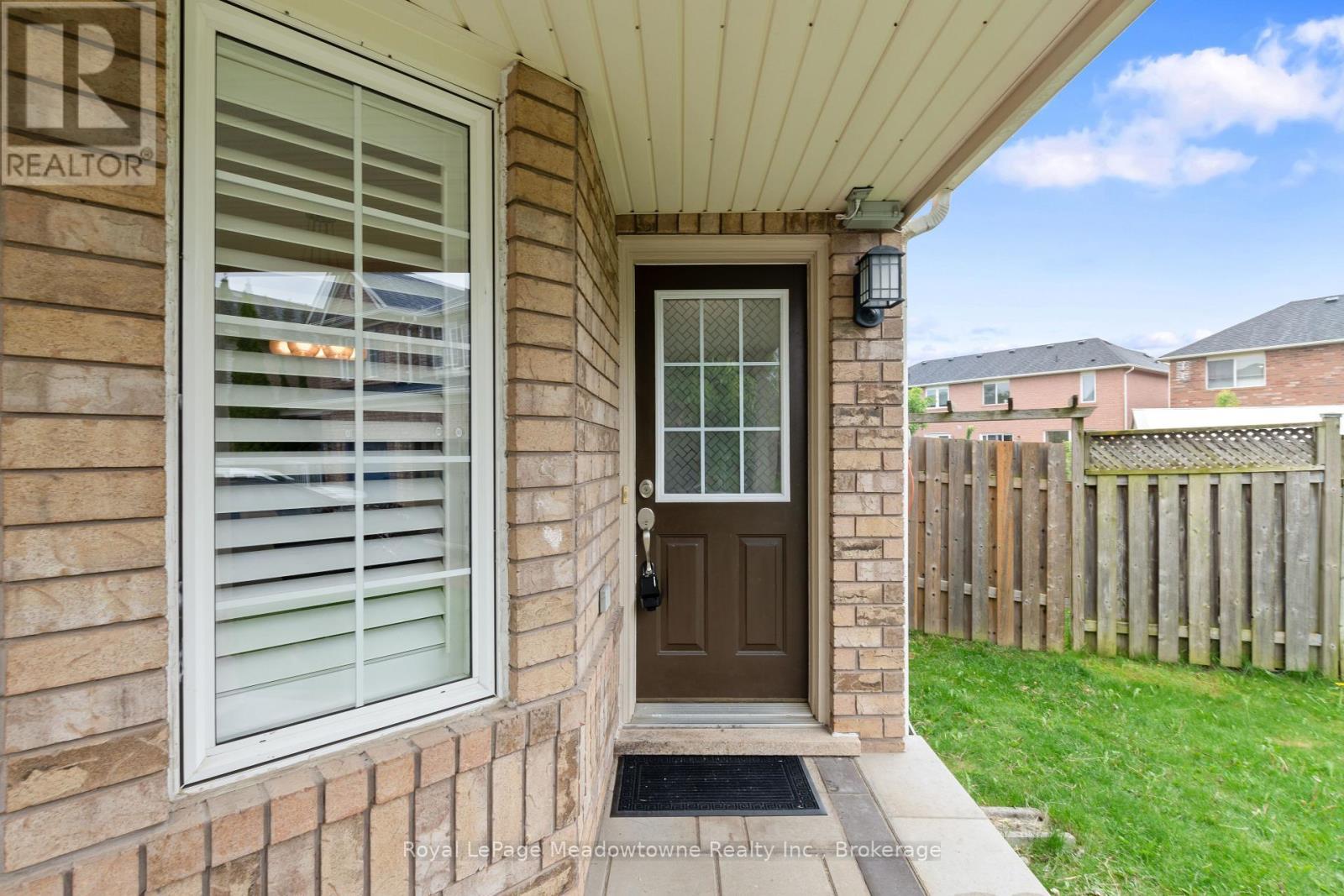 












824 GAZLEY CIRCLE

,
Milton (BE Beaty),




Ontario
L9T6M2

