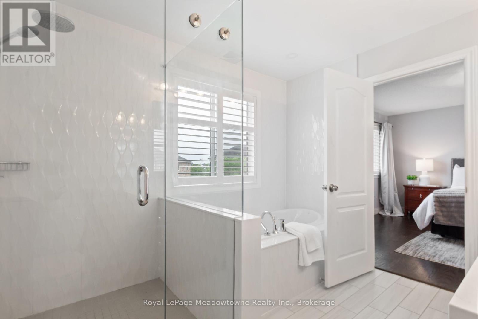 












824 GAZLEY CIRCLE

,
Milton (BE Beaty),




Ontario
L9T6M2

