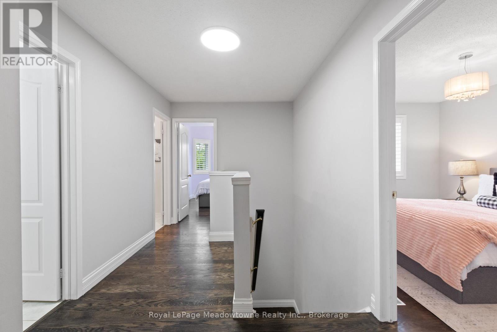 












824 GAZLEY CIRCLE

,
Milton (BE Beaty),




Ontario
L9T6M2

