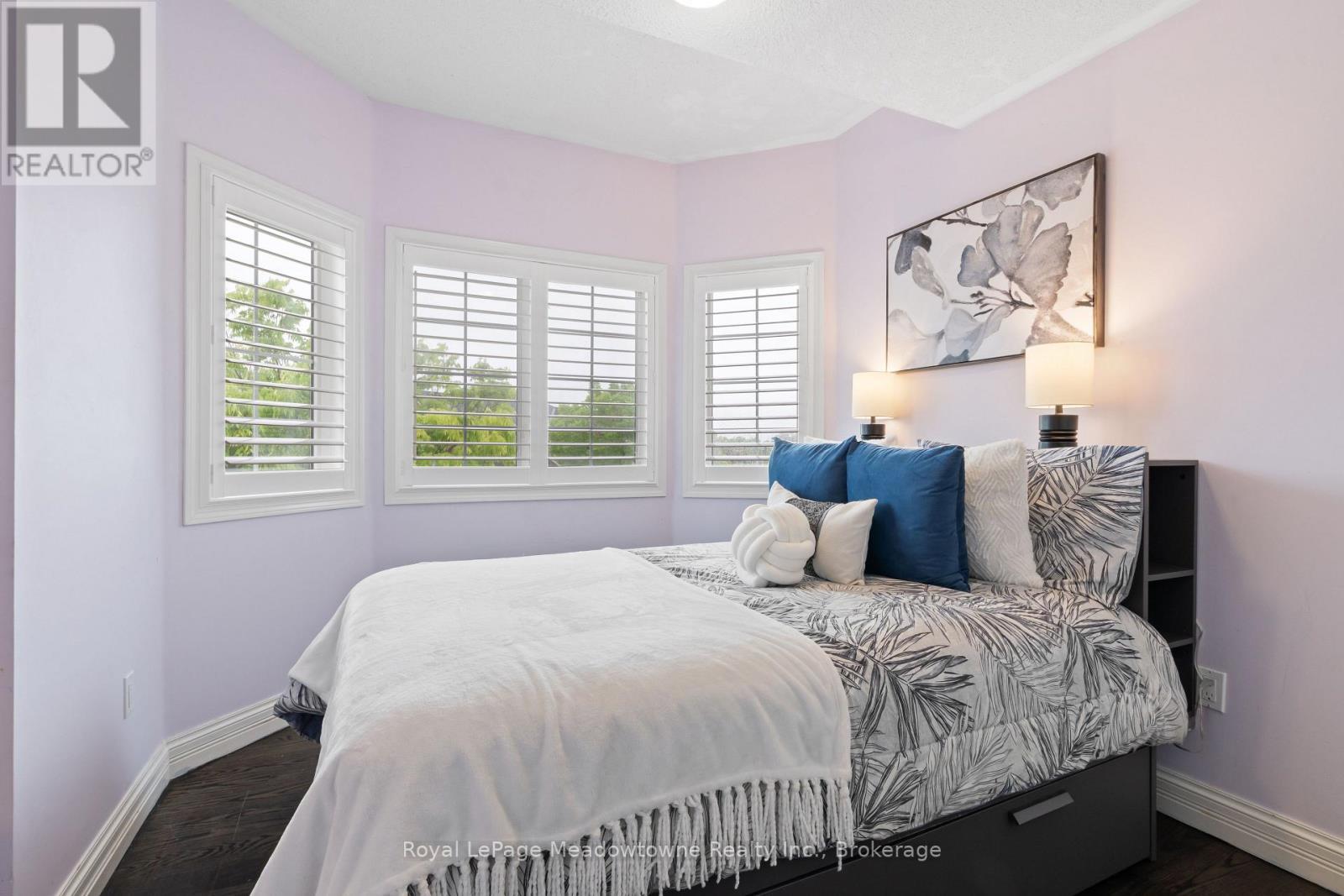












824 GAZLEY CIRCLE

,
Milton (BE Beaty),




Ontario
L9T6M2

