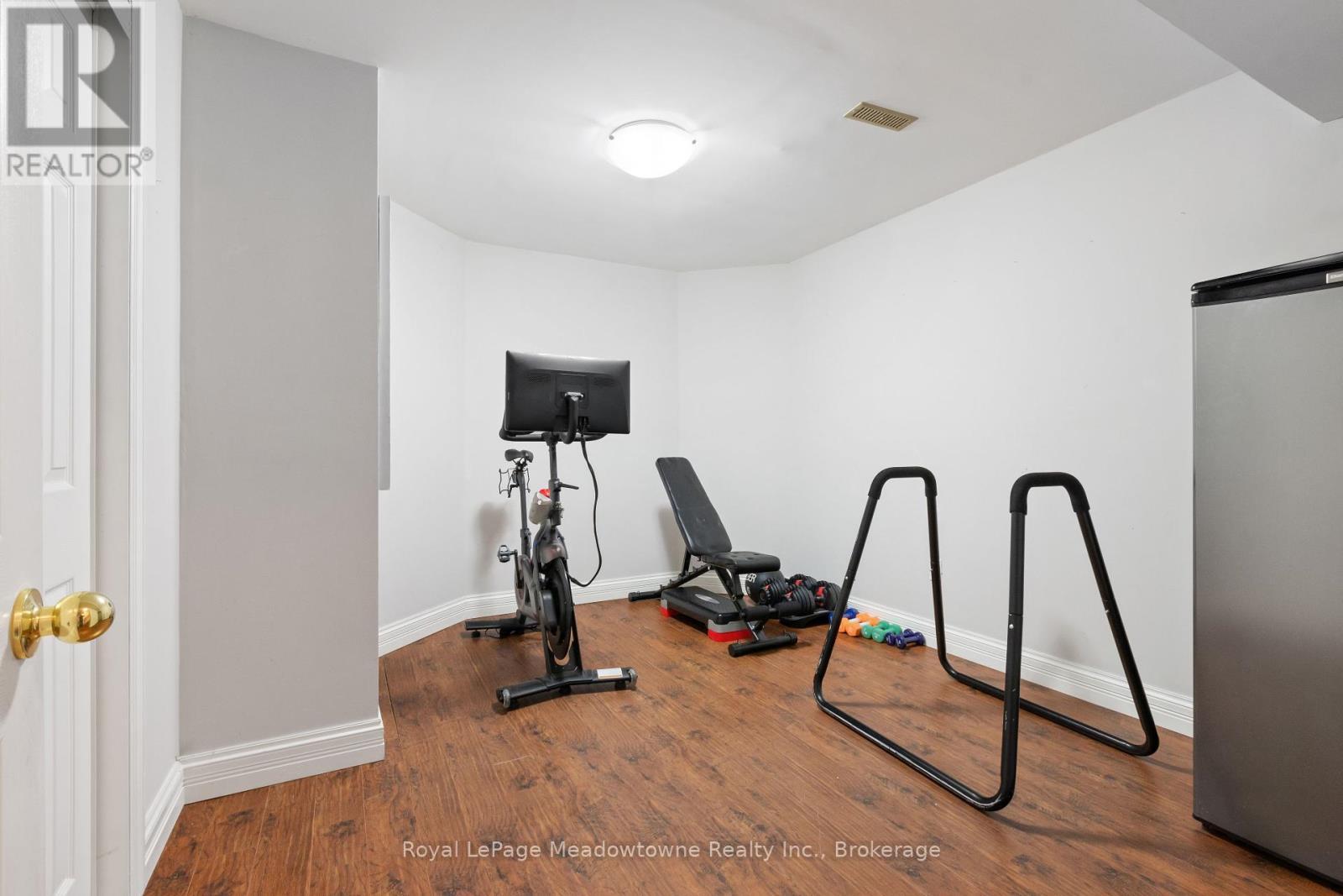 












824 GAZLEY CIRCLE

,
Milton (BE Beaty),




Ontario
L9T6M2

