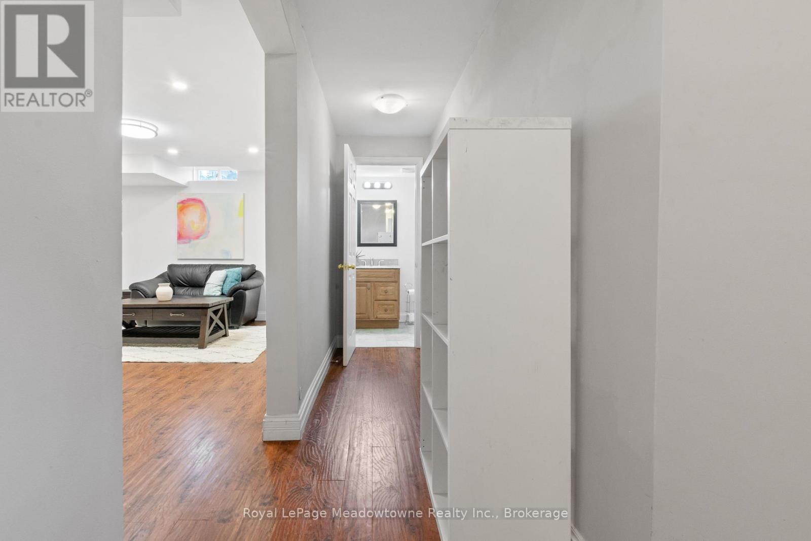 












824 GAZLEY CIRCLE

,
Milton (BE Beaty),




Ontario
L9T6M2

