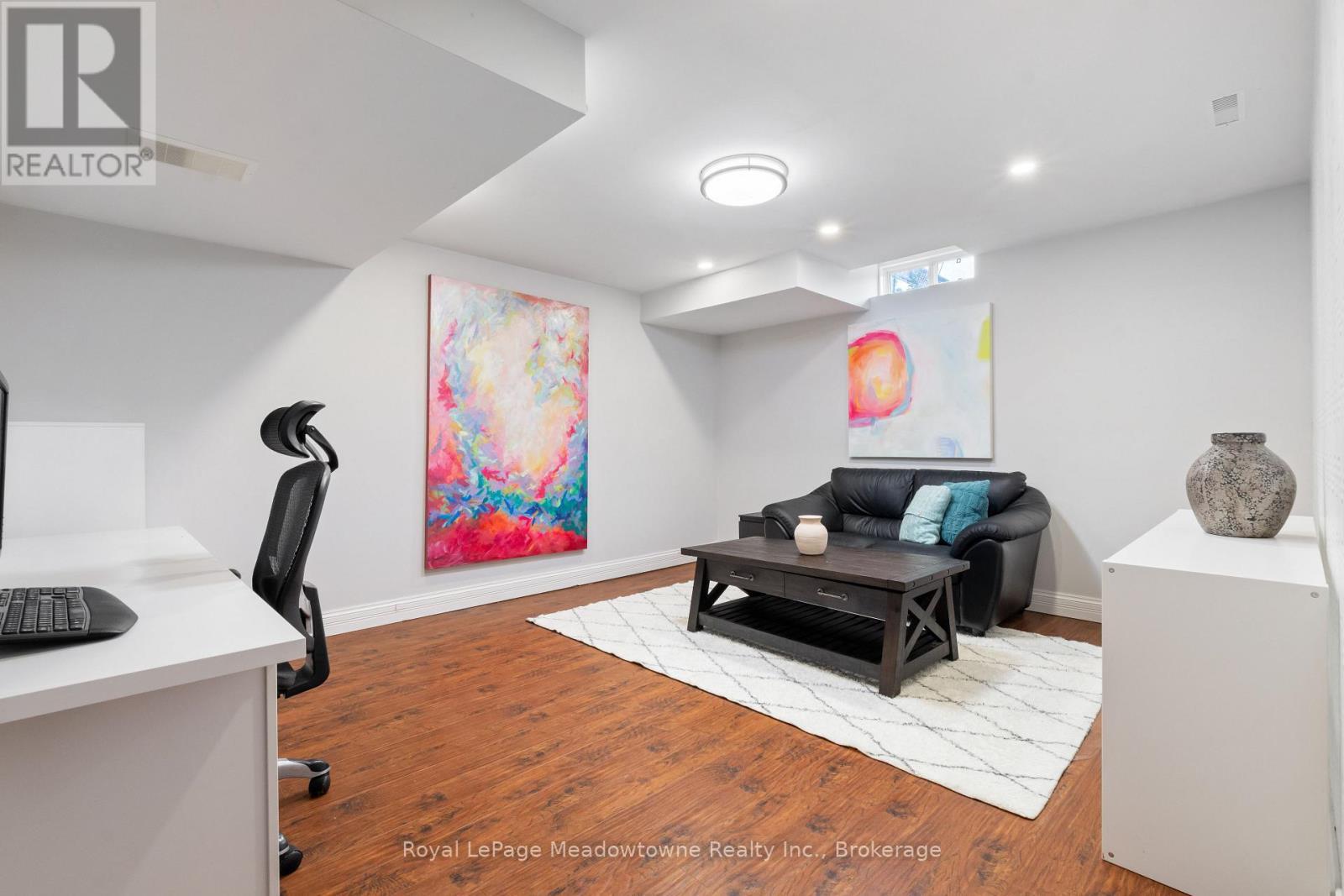 












824 GAZLEY CIRCLE

,
Milton (BE Beaty),




Ontario
L9T6M2

