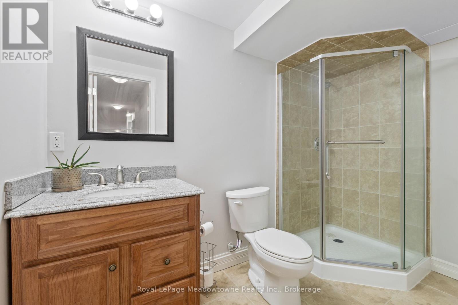 












824 GAZLEY CIRCLE

,
Milton (BE Beaty),




Ontario
L9T6M2

