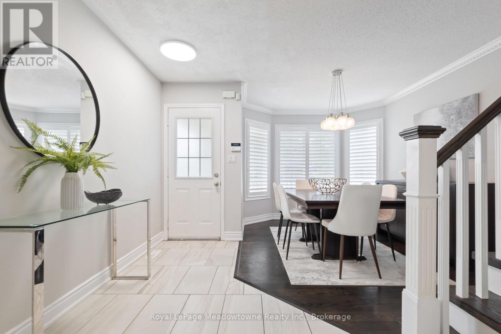












824 GAZLEY CIRCLE

,
Milton (BE Beaty),




Ontario
L9T6M2

