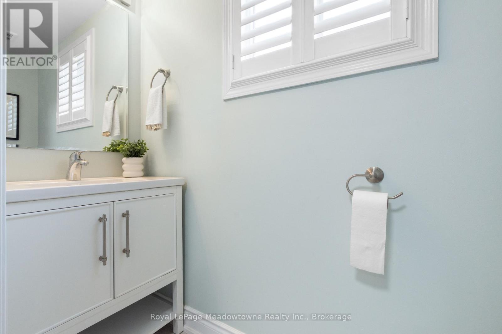 












824 GAZLEY CIRCLE

,
Milton (BE Beaty),




Ontario
L9T6M2


