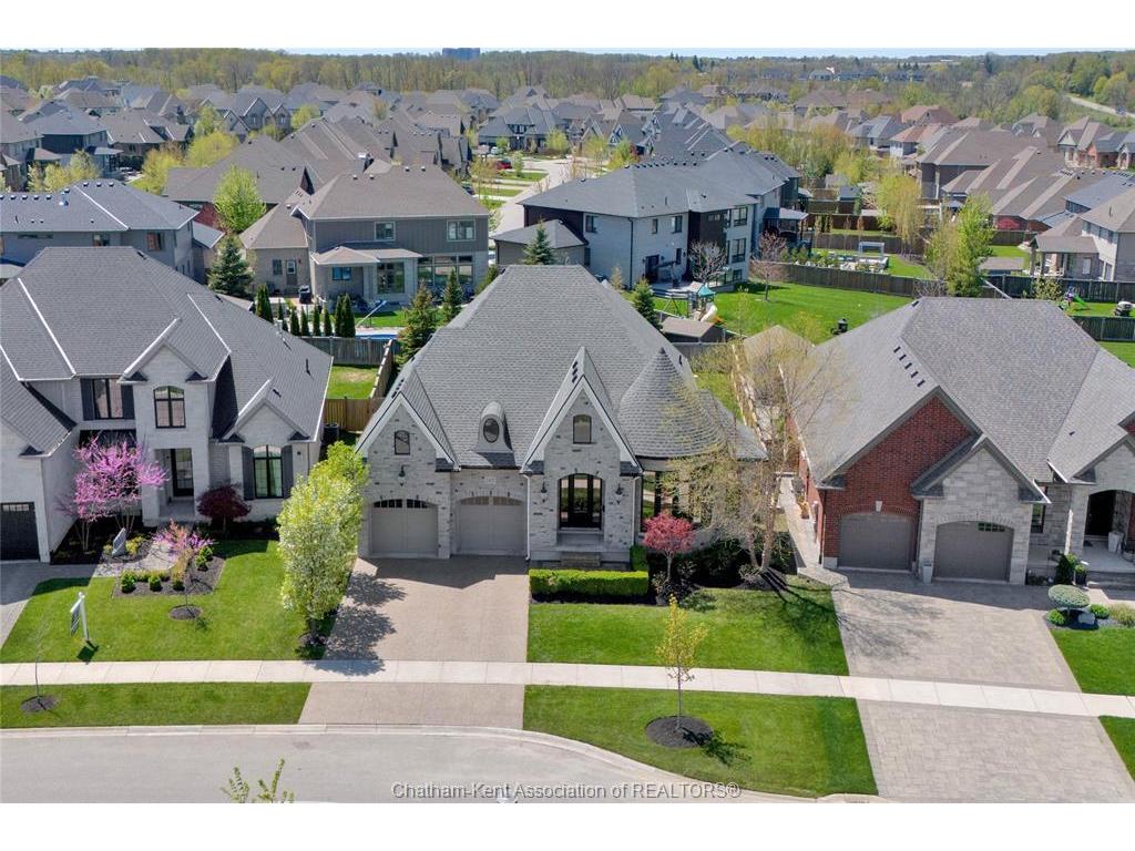 









2405


Meadowlands

Way,
London,




ON
N6G 5L8

