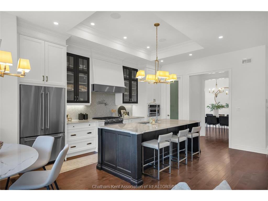 









2405


Meadowlands

Way,
London,




ON
N6G 5L8

