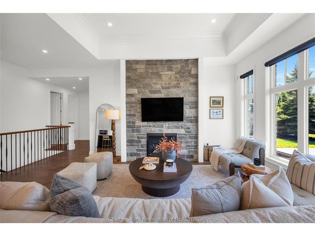 









2405


Meadowlands

Way,
London,




ON
N6G 5L8

