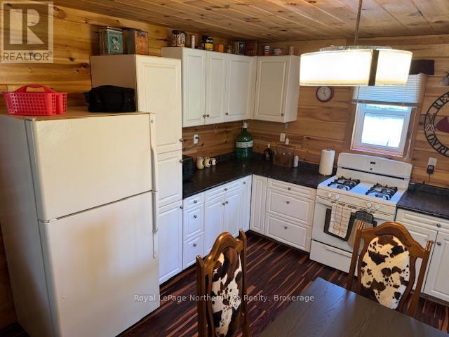 












126 ROBERTS ROAD

,
West Nipissing (River Valley),




Ontario
P0H2C0

