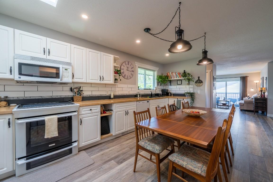 









791


Jensen

Road, 5,
Kamloops,




BC
V2B 6P6

