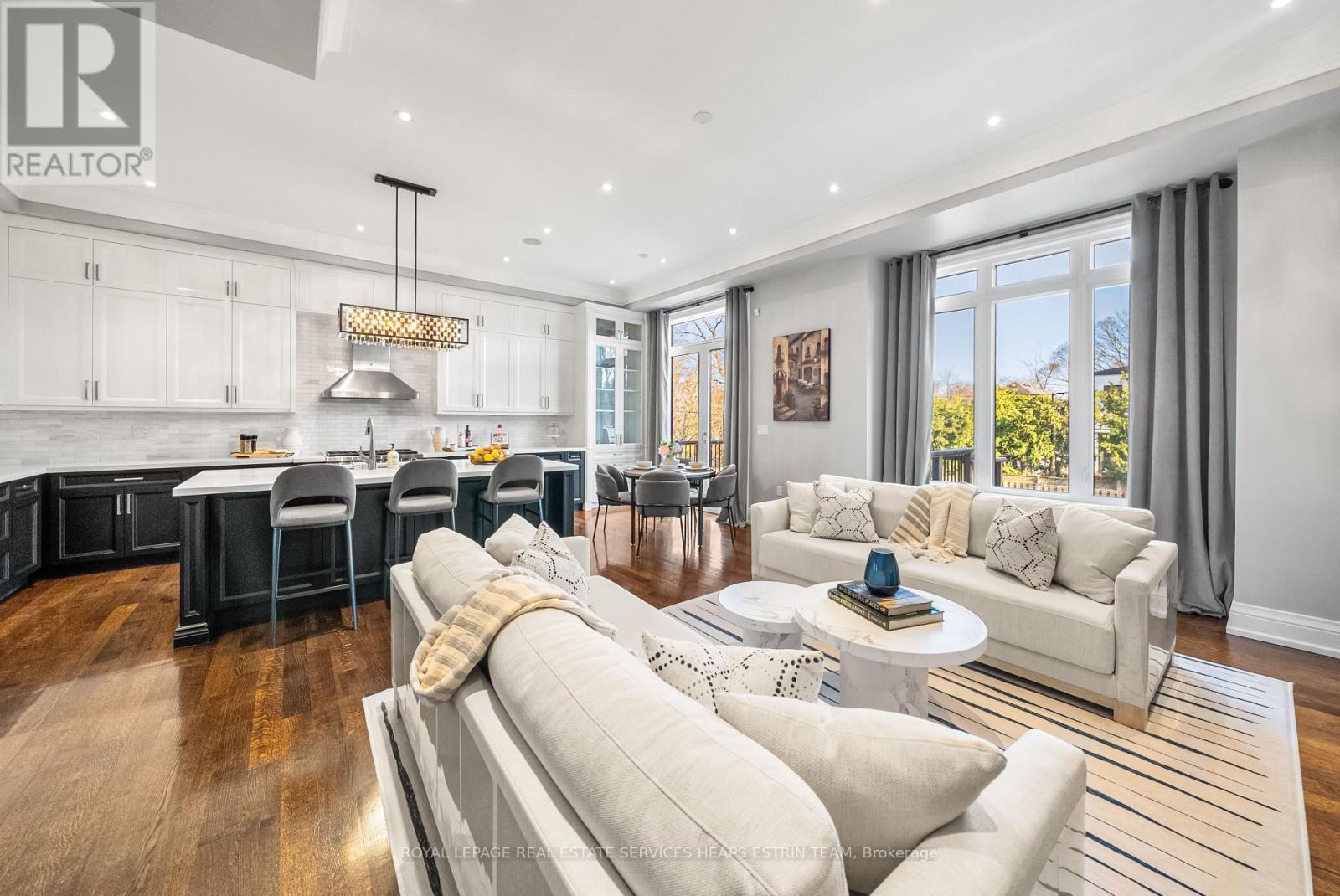 












481 BROADWAY AVENUE

,
Toronto,




Ontario
M4G2R4

