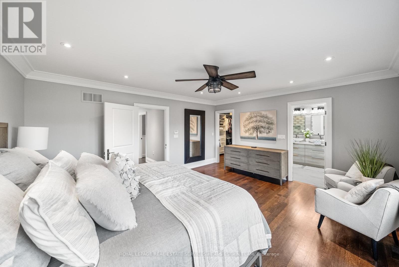 












481 BROADWAY AVENUE

,
Toronto,




Ontario
M4G2R4

