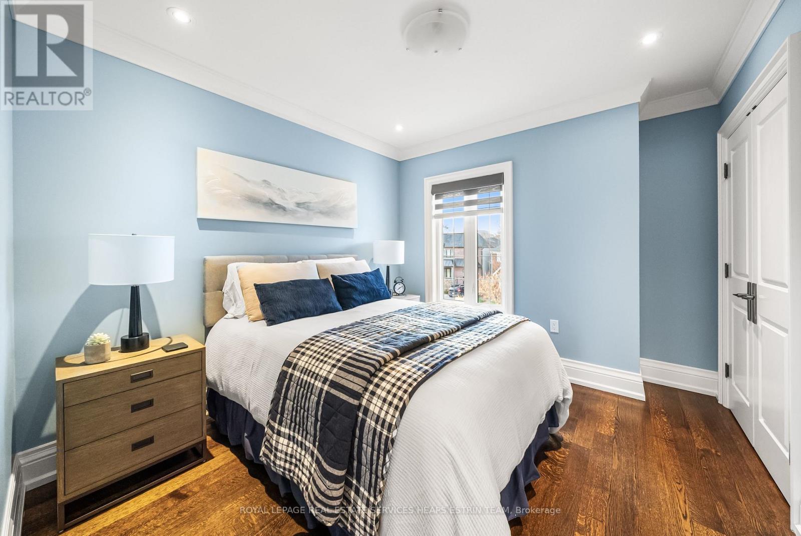 












481 BROADWAY AVENUE

,
Toronto,




Ontario
M4G2R4

