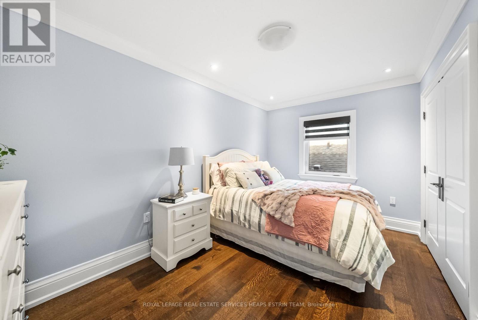 












481 BROADWAY AVENUE

,
Toronto,




Ontario
M4G2R4

