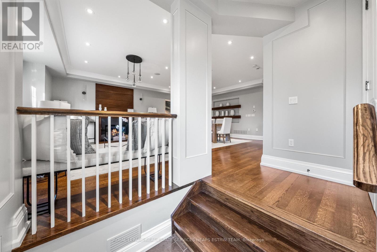 












481 BROADWAY AVENUE

,
Toronto,




Ontario
M4G2R4

