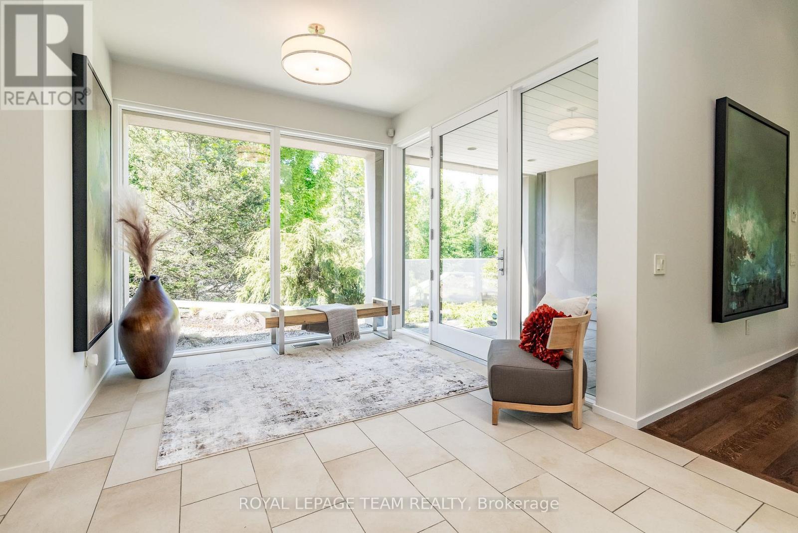 












14 KANATA ROCKERIES PRIVATE

,
Ottawa,




Ontario
K2K3P4

