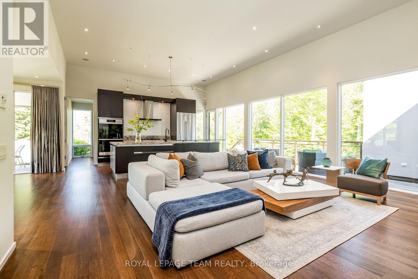 












14 KANATA ROCKERIES PRIVATE

,
Ottawa,




Ontario
K2K3P4

