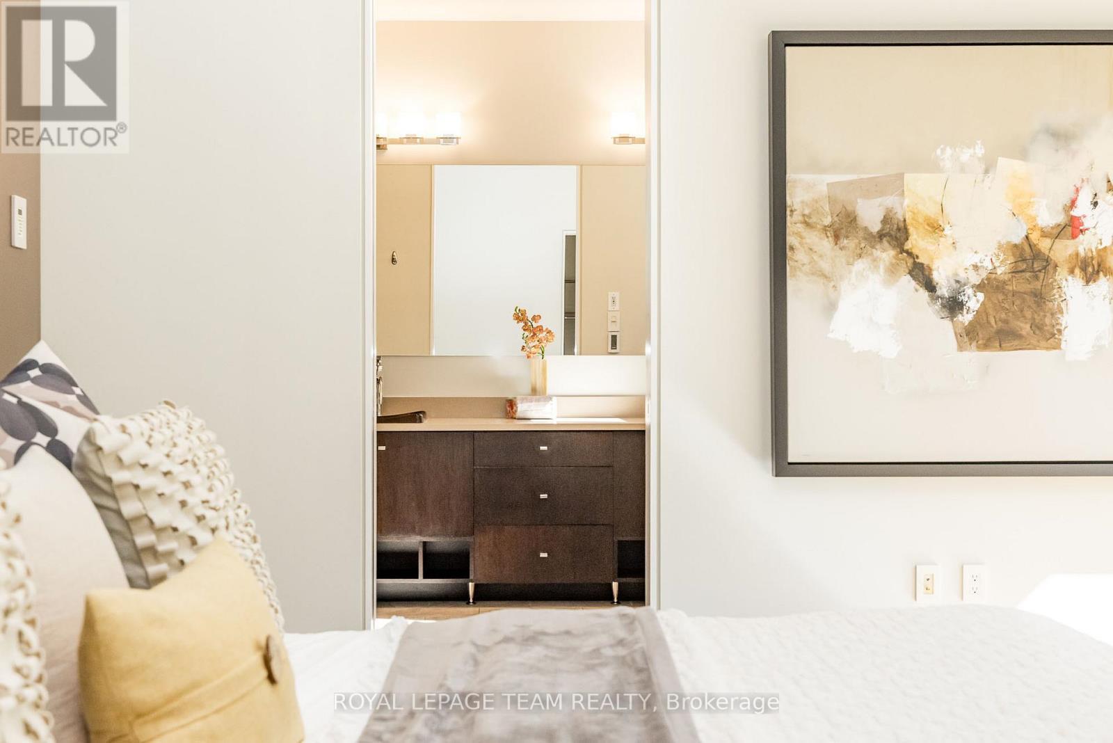 












14 KANATA ROCKERIES PRIVATE

,
Ottawa,




Ontario
K2K3P4

