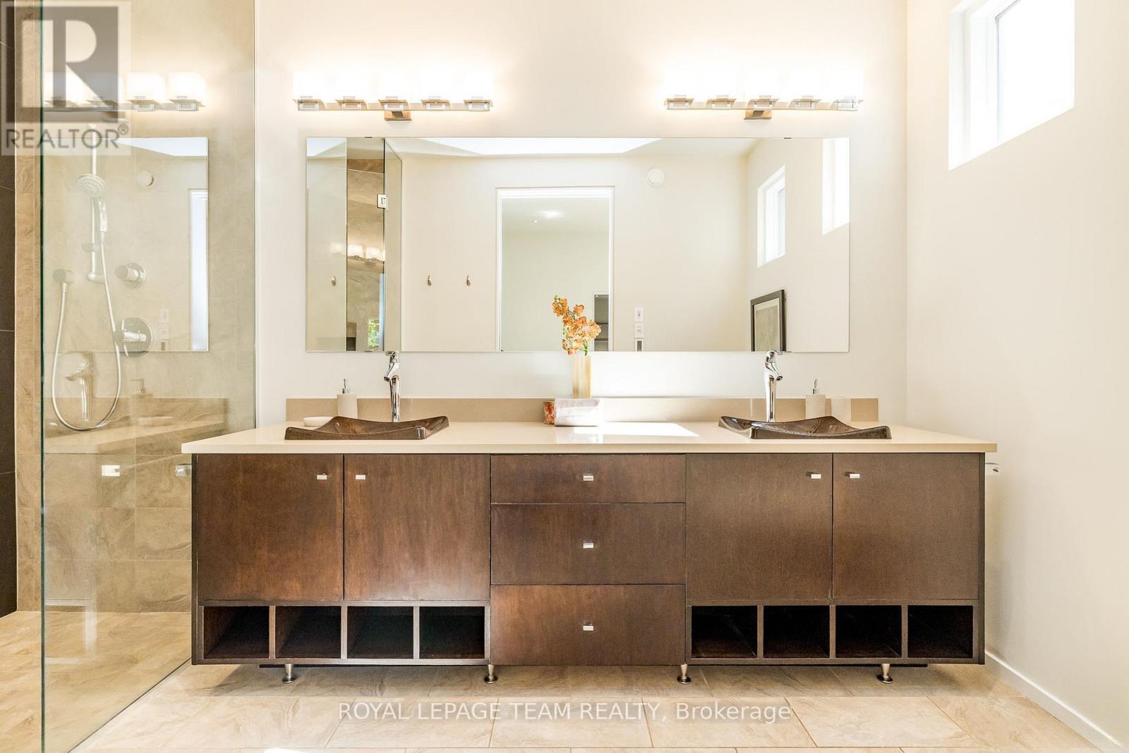 












14 KANATA ROCKERIES PRIVATE

,
Ottawa,




Ontario
K2K3P4

