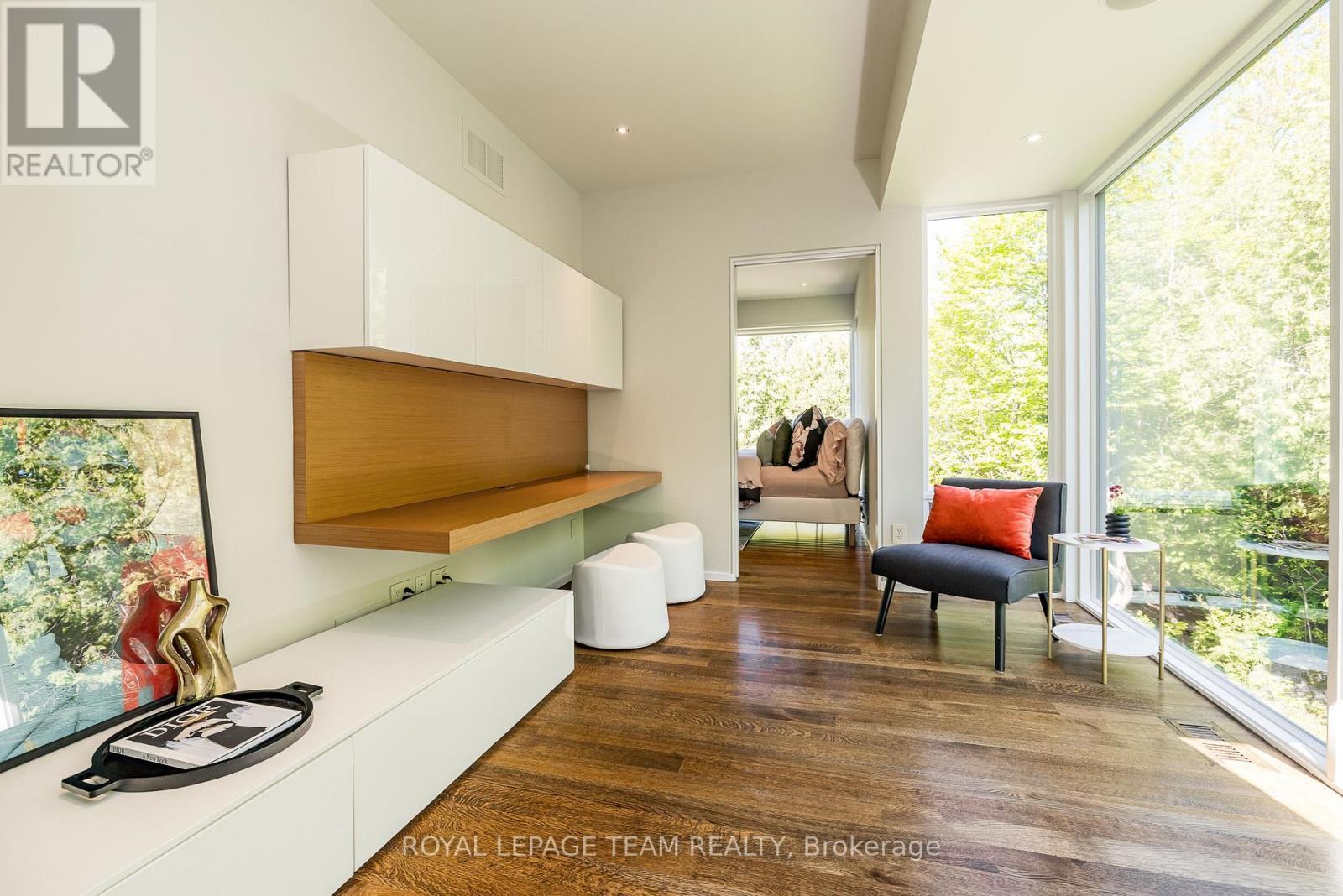 












14 KANATA ROCKERIES PRIVATE

,
Ottawa,




Ontario
K2K3P4

