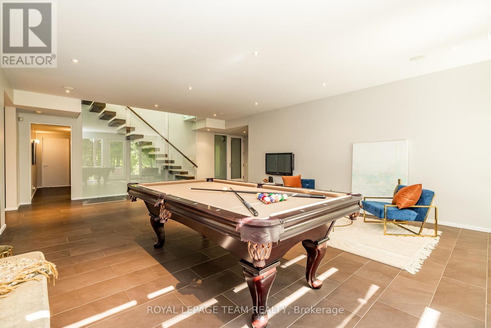 












14 KANATA ROCKERIES PRIVATE

,
Ottawa,




Ontario
K2K3P4

