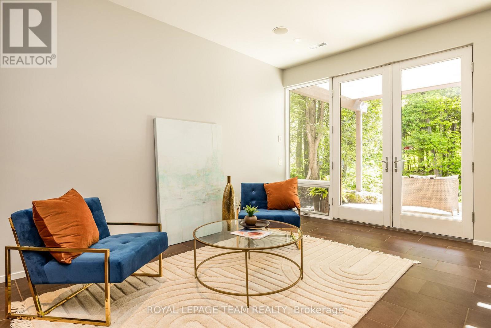 












14 KANATA ROCKERIES PRIVATE

,
Ottawa,




Ontario
K2K3P4

