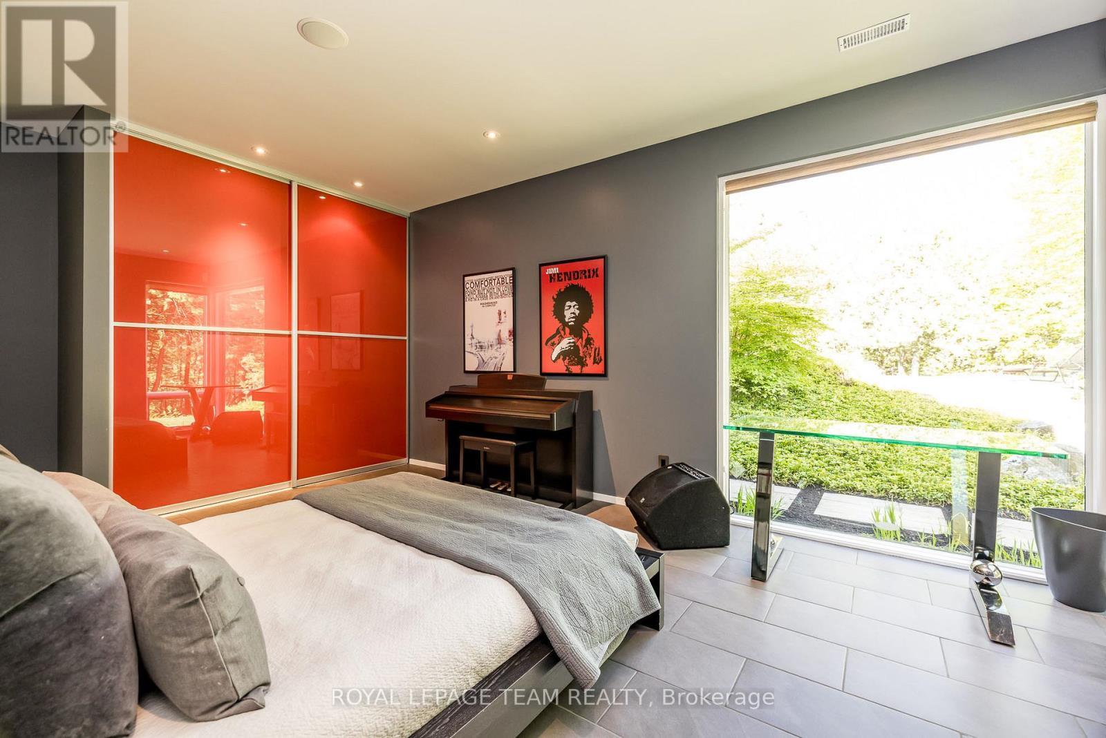 












14 KANATA ROCKERIES PRIVATE

,
Ottawa,




Ontario
K2K3P4

