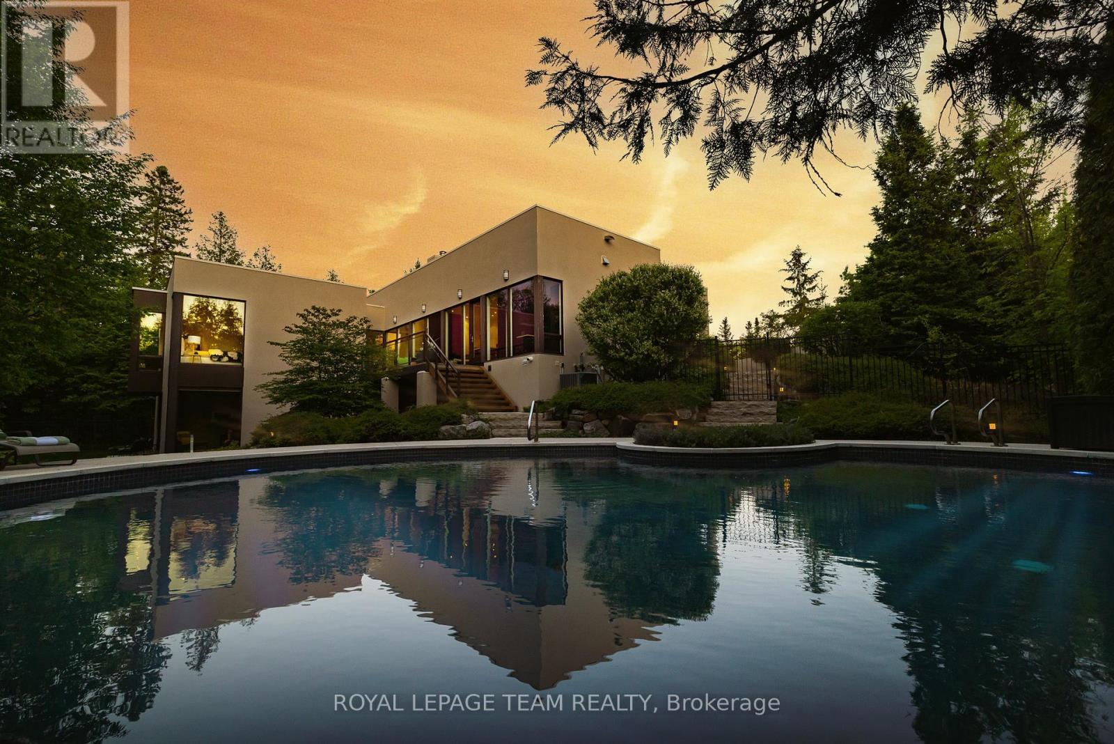 












14 KANATA ROCKERIES PRIVATE

,
Ottawa,




Ontario
K2K3P4

